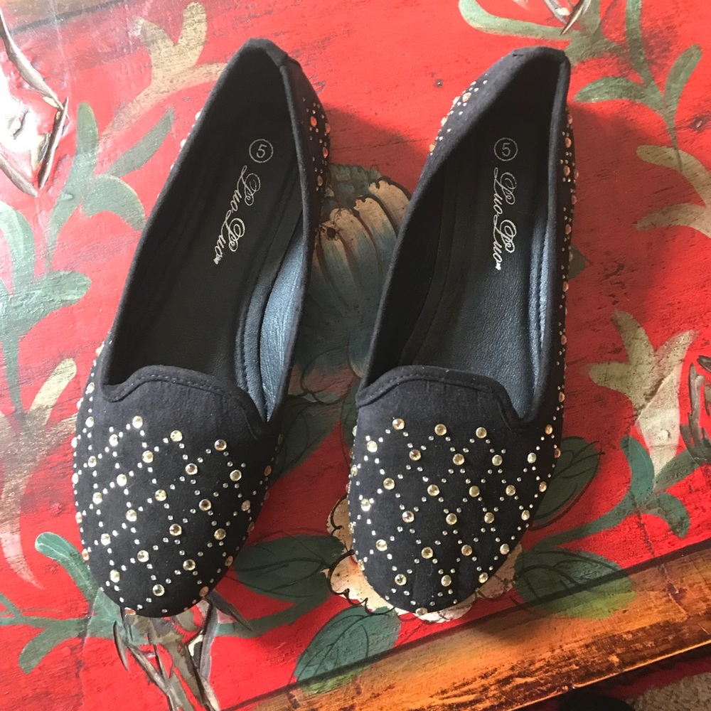 GIRLS SHOES